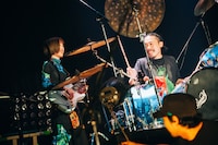 Reiと石若駿。（撮影：Kana Tarumi）