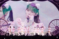 「 Want you！Want you！」を披露する＝LOVE。(c)YOANI / ソニー・ミュージックレーベルズ