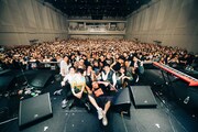 「ライブナタリー 石若駿20周年ワッツアップ祭り ~そのとき私は、11歳でした~」9月2日公演の集合写真。(Photo by Kana Tarumi)