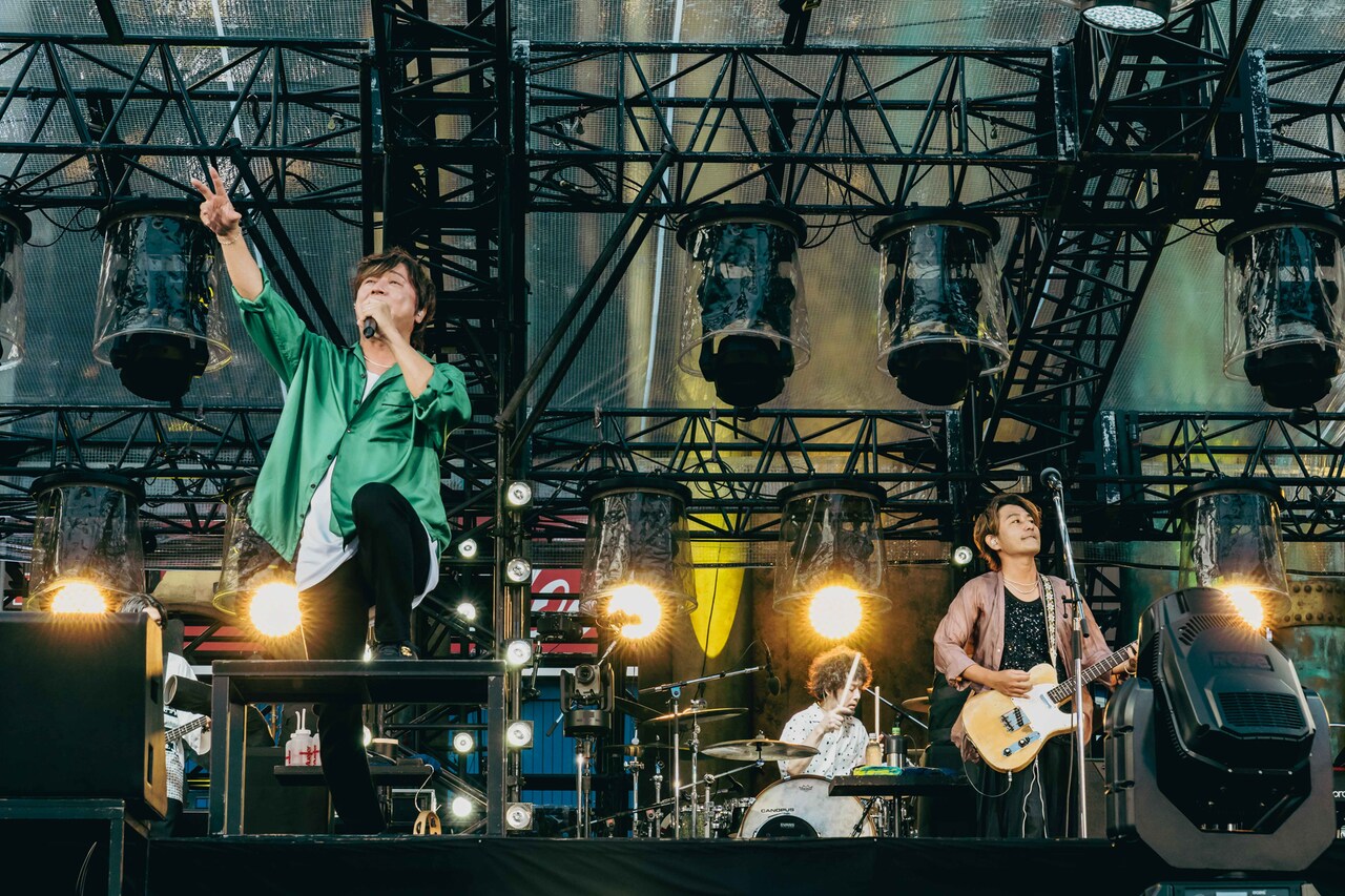 ポルノグラフィティ、晴天のハマスタで迎えたデビュー25周年「わしらの