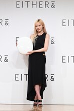 巨大な「ペブルグロウクッション」を持ったGISELLE（aespa）。