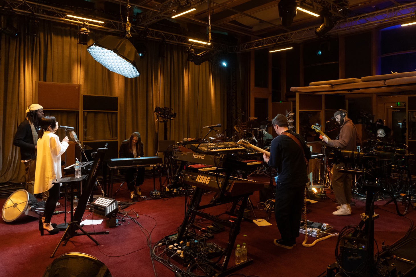 2022年開催の「Hikaru Utada Live Sessions from Air Studios」より。
