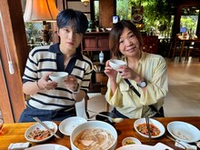 左からジェジュン、大久保佳代子。(c)日本テレビ