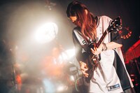 細井徳太郎（G / SMTK）（Photo by Kana Tarumi）