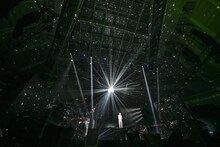 NCT 127ドヨン「2024 DOYOUNG CONCERT [Dear Youth,]」の様子。（撮影：田中聖太郎写真事務所）