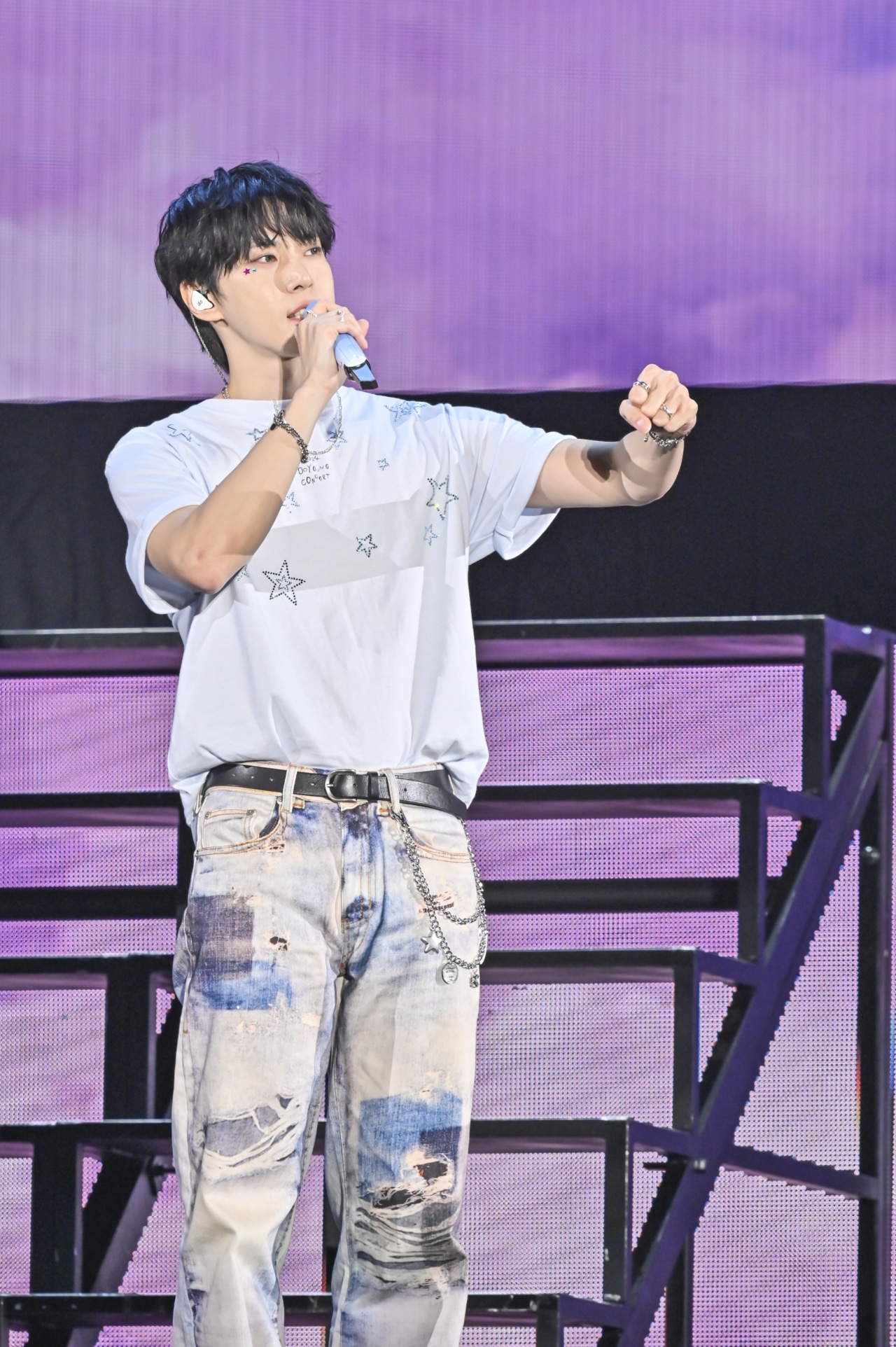 NCT 127ドヨン「2024 DOYOUNG CONCERT [Dear Youth,]」の様子。（撮影：田中聖太郎写真事務所）