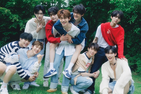 ZEROBASEONE (c)WAKEONE