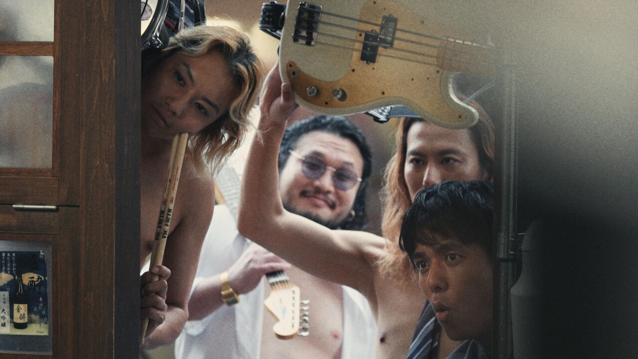 気合いがすごいTENDOUJI、脱ぎっぷりもすごい