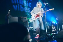 Lily（G, Vo / Chilli Beans.）（撮影：山川哲矢）