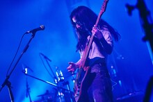 Maika（B, Vo / Chilli Beans.）（撮影：山川哲矢）