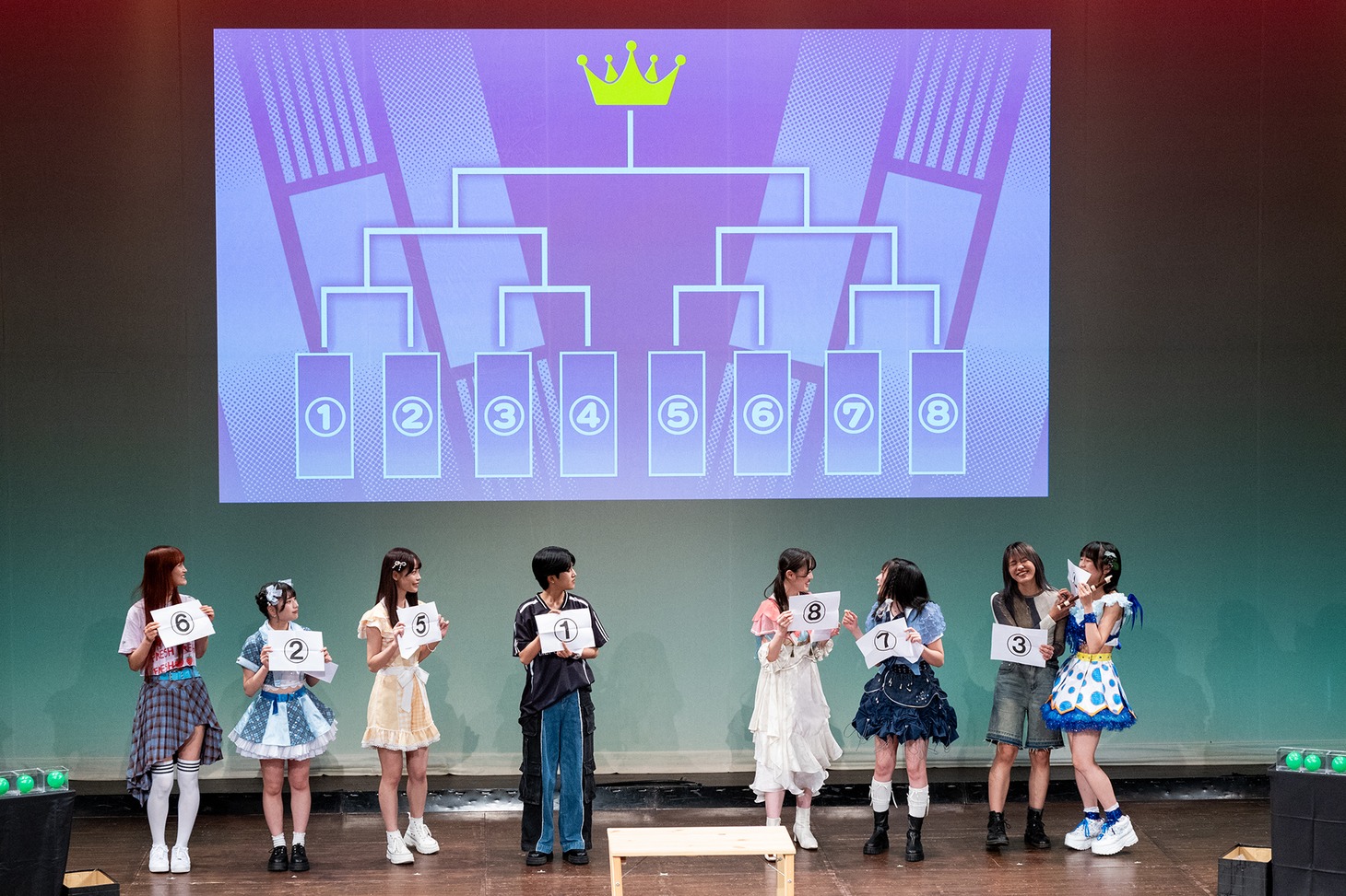 トーナメント抽選会の様子。