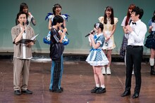 対戦が決まった小島はな（AMEFURASSHI）と姫野ひなの（#Mooove!）。