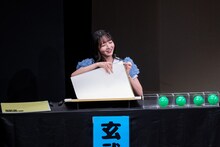 「かわいいはずなんですけどね」と首を傾げる君島凪（yosugala）。