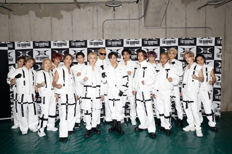 開演直前のTHE RAMPAGE。