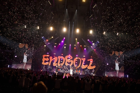 アイナ・ジ・エンドの日本武道館公演の様子。(Photo by Sotobayashi Kenta)