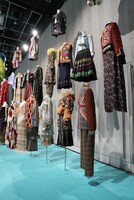 「ケイタマルヤマ遊覧会」FASHION会場の様子。