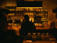 千葉雄喜「Jameson Ginger」ミュージックビデオより。