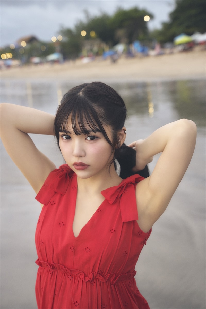 津代美月の1st写真集「24(つし)の秘密」より。