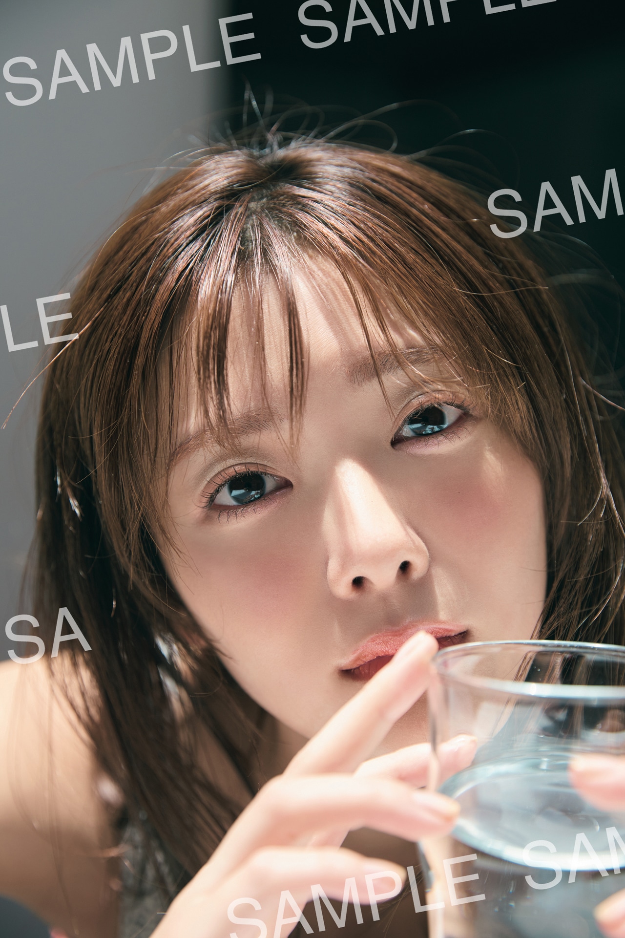田村保乃（櫻坂46）2nd写真集「隣の席になりたい」TSUTAYA特典 ポストカード（撮影：三瓶康友） (c)講談社