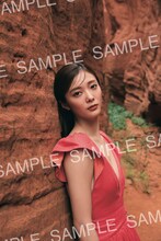 田村保乃（櫻坂46）2nd写真集「隣の席になりたい」紀伊國屋書店特典 ポストカード（撮影：三瓶康友） (c)講談社