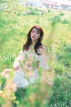 田村保乃（櫻坂46）2nd写真集「隣の席になりたい」くまざわ書店特典 ポストカード（撮影：三瓶康友） (c)講談社