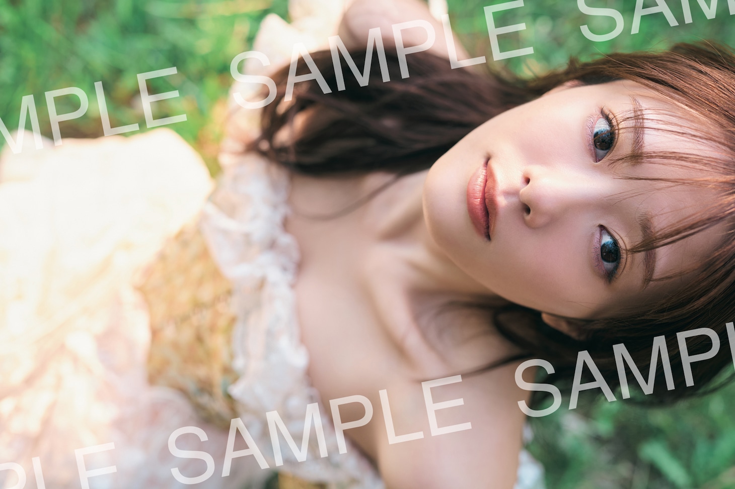田村保乃（櫻坂46）2nd写真集「隣の席になりたい」封入ポストカード（撮影：三瓶康友） (c)講談社