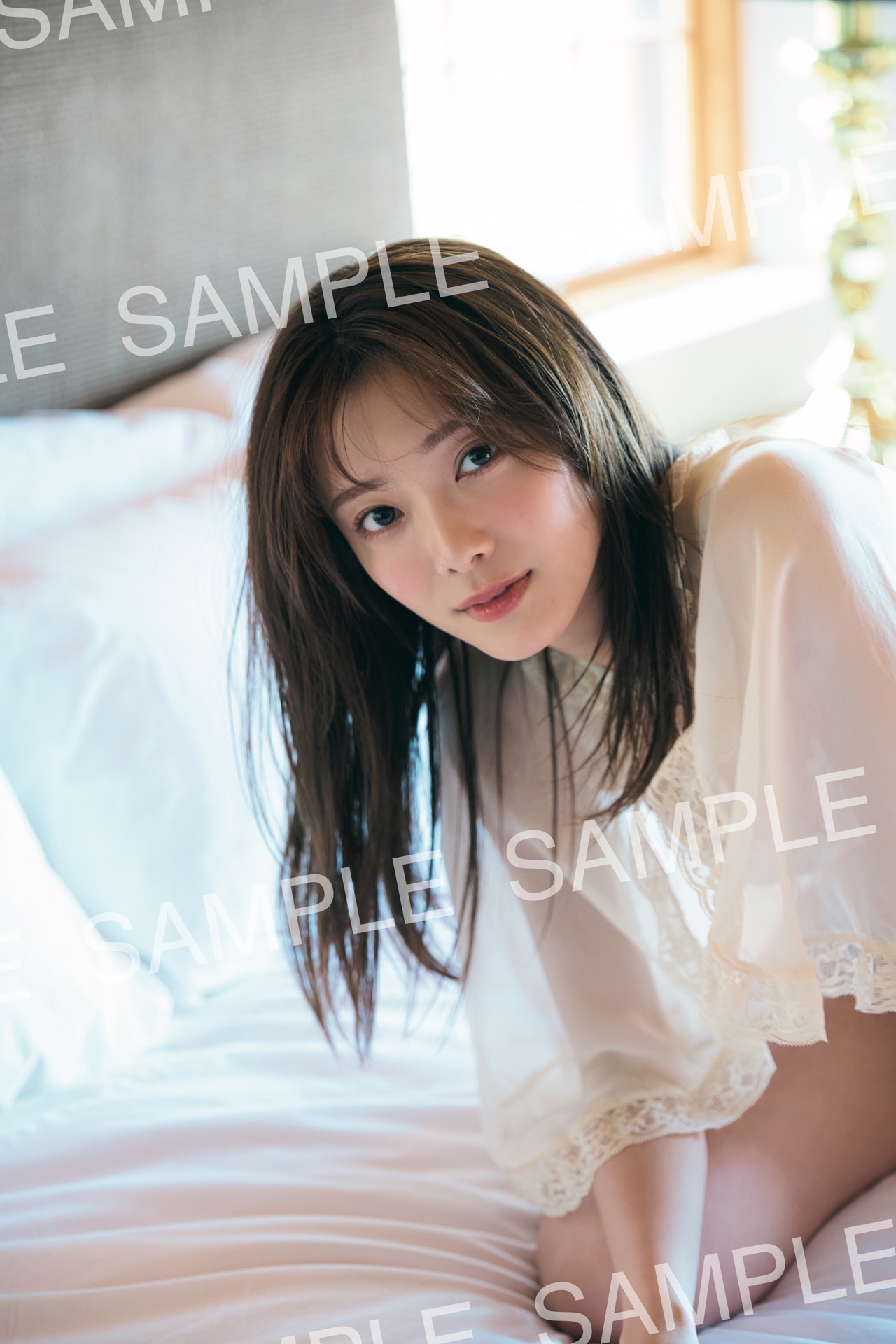 田村保乃（櫻坂46）2nd写真集「隣の席になりたい」SHIBUYA TSUTAYA 限定板＆通常版特典 ポストカード（撮影：三瓶康友） (c)講談社