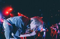 岡本伸明（Syn, Cowbell, Shriek / the telephones）（撮影：西槇太一）