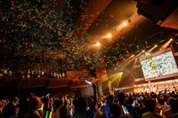 「それみろ！カホリコ～レンコンと天丼から10年～」の様子。