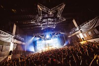 「トゲナシトゲアリ 2nd ONE-MAN LIVE 凛音の理」の様子。（撮影：冨田味我）