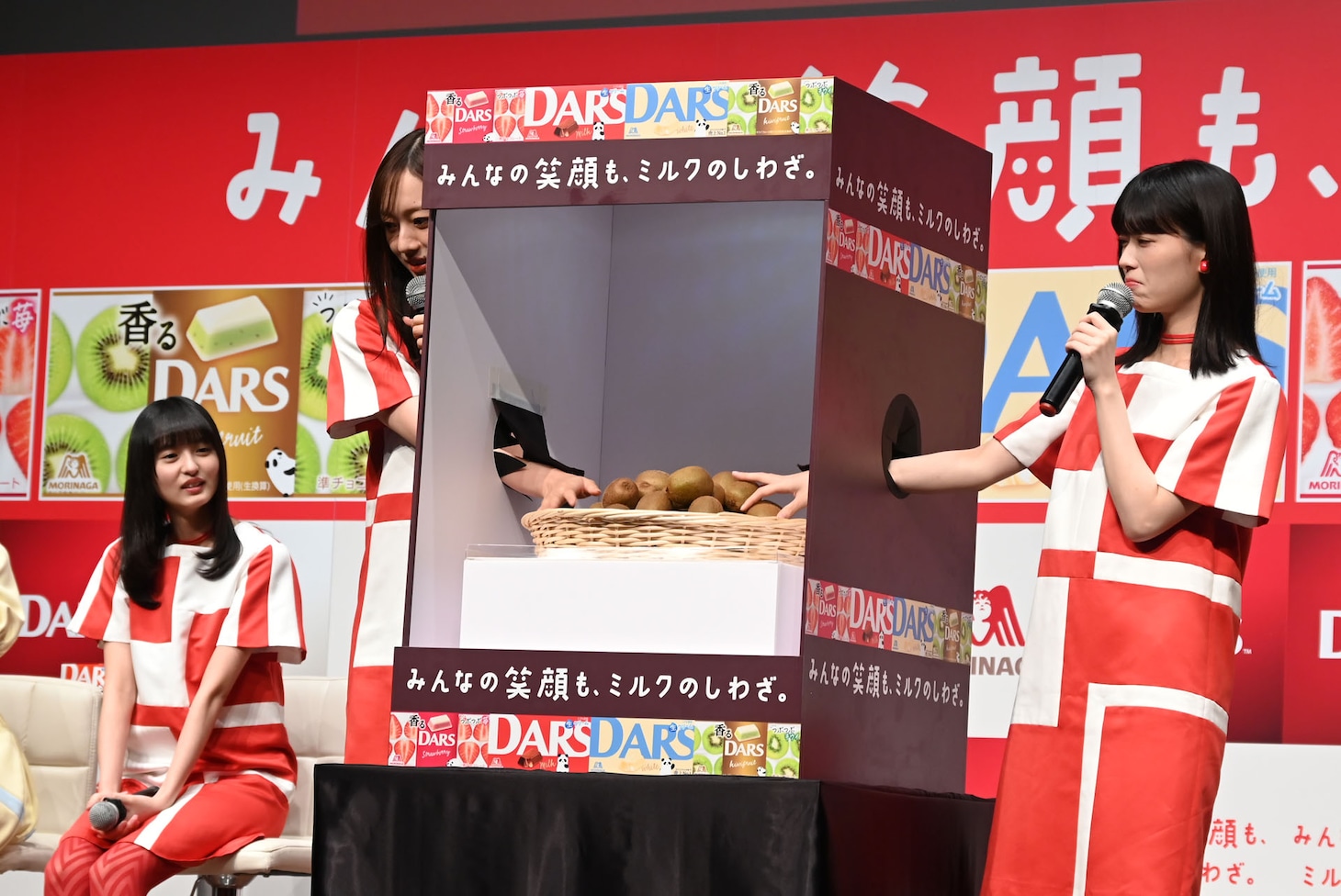 梅澤美波と岩本蓮加。