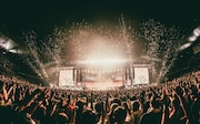 「ONE OK ROCK 2024 PREMONITION WORLD TOUR」東京・味の素スタジアム公演の様子。(Photo by Masahiro Yamada)