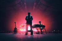 左から菅田将暉、工藤拓人（Key）。（撮影：上飯坂一）