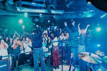 Aooo「OneOneOne」の様子。（撮影：Kato Shumpei）