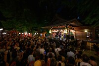 「金王八幡宮例大祭 奉納ライブ」の様子。