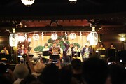 「金王八幡宮例大祭 奉納ライブ」の様子。