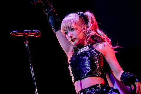 ばいきんまん風のコーデで登場した桜木心菜。