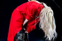 深々とお辞儀する特攻服姿の桜木心菜。