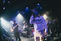 スカートとPUNPEE。（撮影：廣田達也）