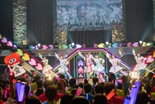 「超ときめき♡宣伝部のきみのハートにロックオンTOUR 2024」の様子。