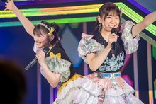 左から菅田愛貴、小泉遥香。