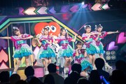「超ときめき♡宣伝部のきみのハートにロックオンTOUR 2024」の様子。