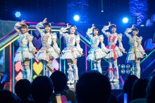 「超ときめき♡宣伝部のきみのハートにロックオンTOUR 2024」の様子。