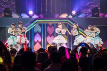 「超ときめき♡宣伝部のきみのハートにロックオンTOUR 2024」の様子。