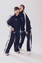 「ハロプロジャージ」を着用した為永幸音（アンジュルム）、段原瑠々（Juice=Juice）。