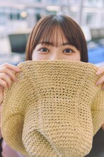 岩本蓮加（乃木坂46）の1st写真集「いたずらな風」より。（Photo by SAKAI DE JUN）