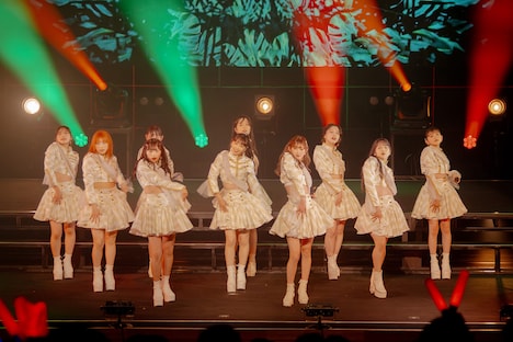 「ANGERME 10th ANNIVERSARY TOUR 2024 AUTUMN『ROOTS』」初日公演の様子。