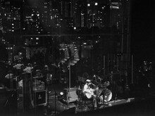 畳野彩加（Vo, G）（撮影：新家菜々子）