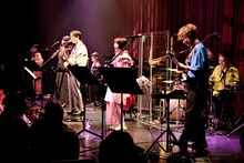 GOOD BYE APRILと土岐麻子＆ヒグチアイのコラボの様子。（撮影：京太郎）