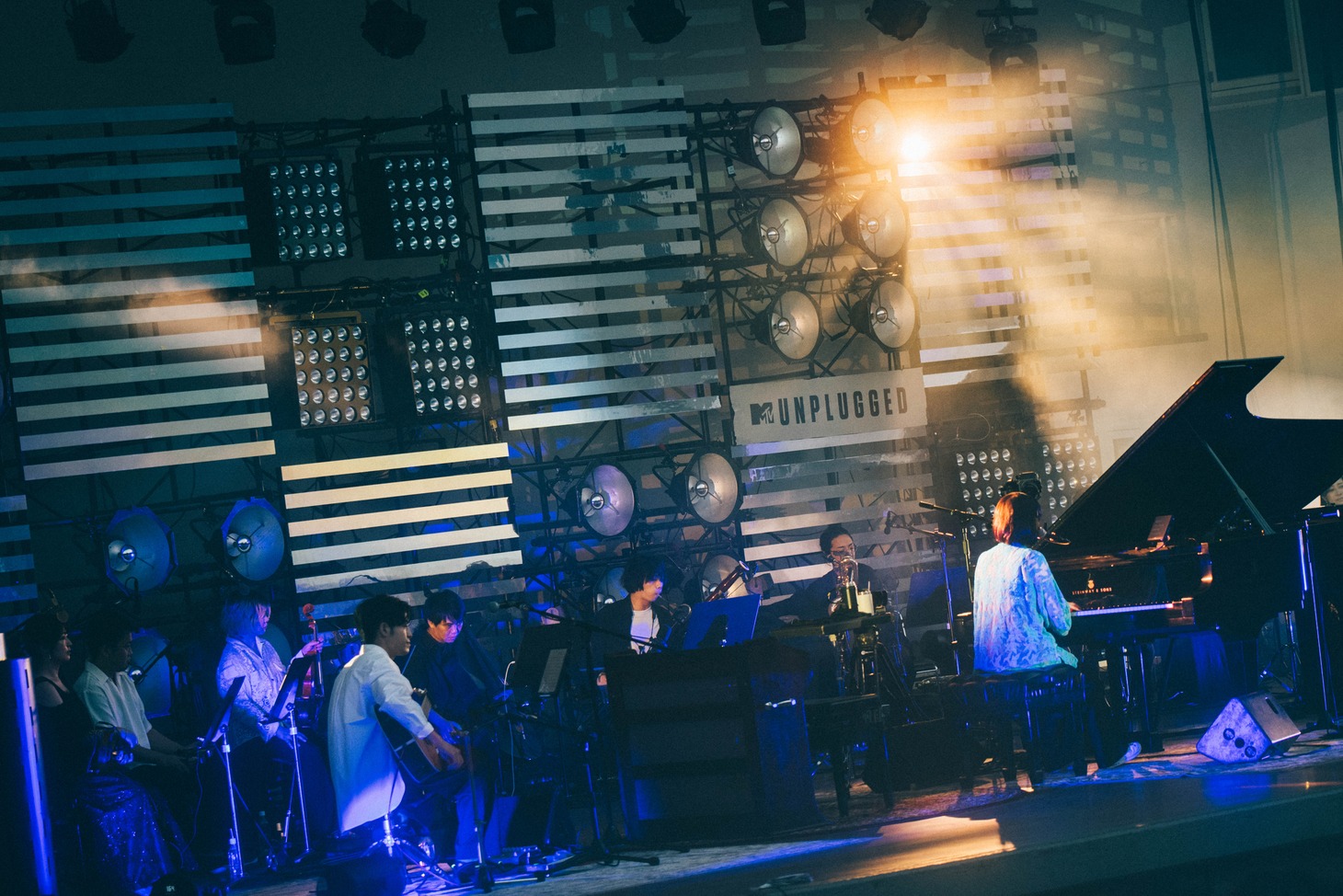 「MTV Unplugged Presents: TOMOO Acoustic Tour 2024 "Mirrors"」大阪公演の様子。（Photo by Kana Tarumi）